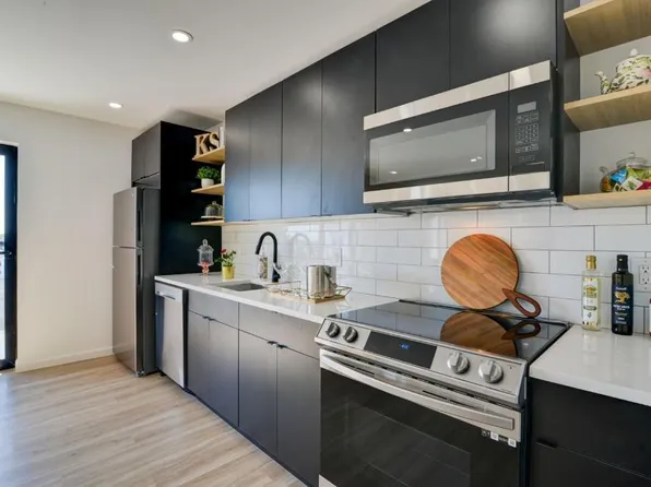 556A Market St, Newark, NJ