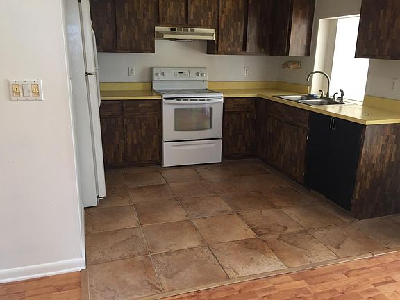 5th image of 530 SE 4th Ter APT B