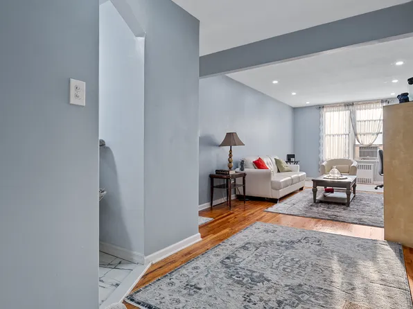 67-30 Clyde Street image 4 of 19