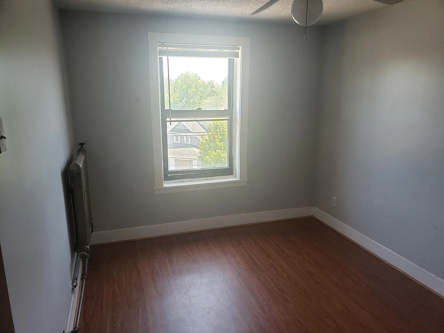 Studio, 420 sqft, $700 — Photo 3