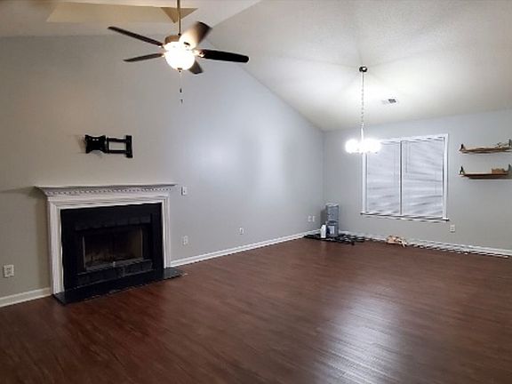 3rd image of 817 Quail Cove Ct