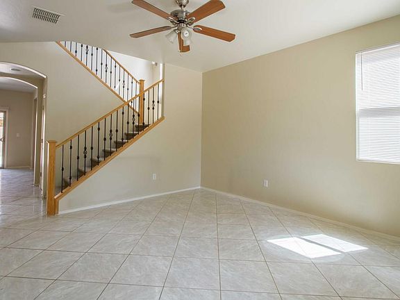 3rd image of 1712 W Green Thicket Way