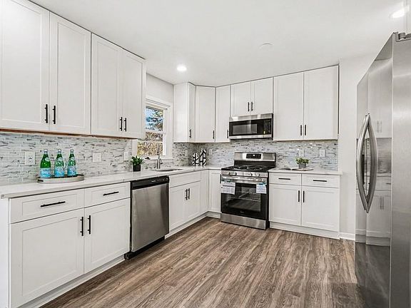4th image of 61 Overbrook Dr SE
