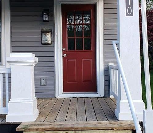 3rd image of 710 Willowbank St