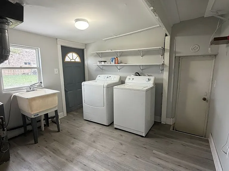 2209 Douglas Ave — Photo 20