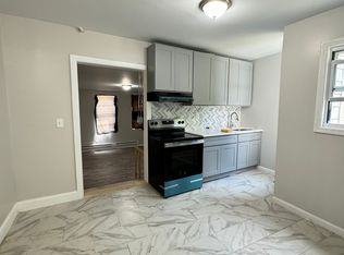 597 Grove St #2R, Irvington, NJ 07111