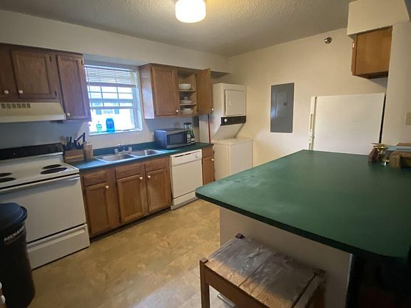 3rd image of 15 S Shafer St APT 1006