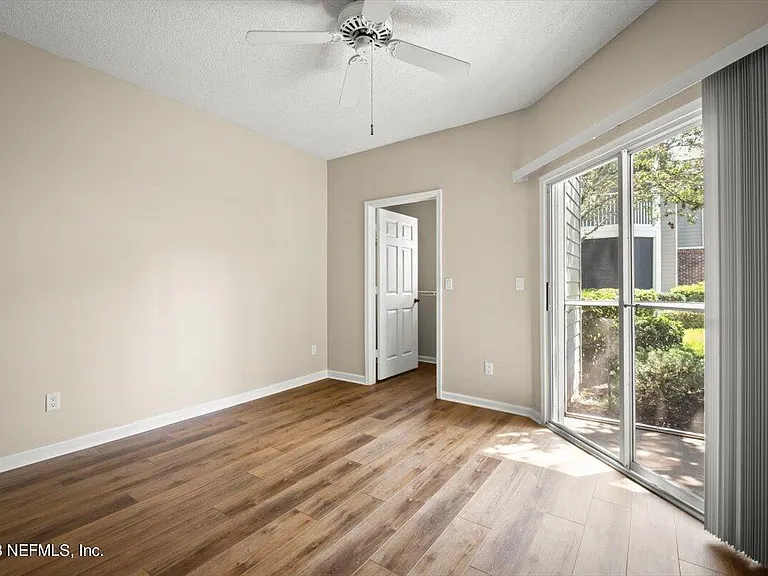 10000 Gate Pkwy N #2116 — Photo 17