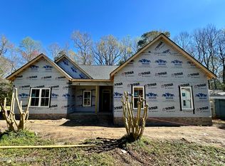 2671 Brookwood Rd, Kinston, NC 28504