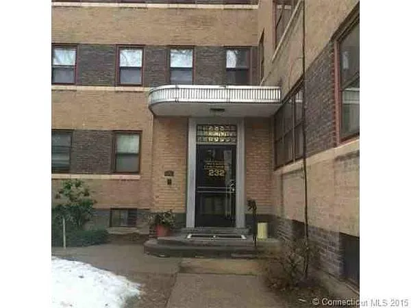 Building Photo - 230 Farmington Ave