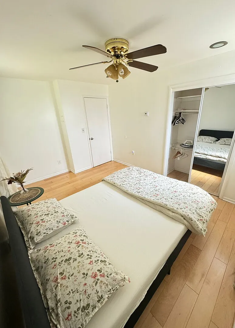 Fully Furnished -- 2 Bedrooms and 1.5 Bathrooms — Photo 3