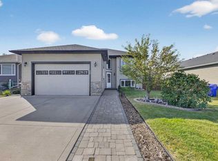 12 E Vermont Close, Olds, AB T4H0C3
