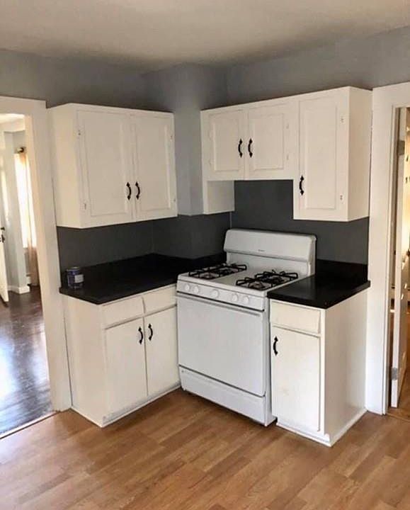 2nd image of 23 Freshmeadow Dr