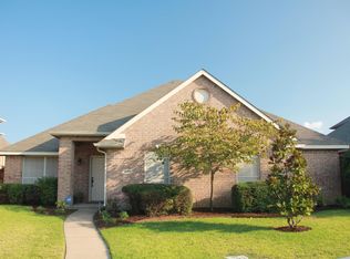 1005 Calgary Ct, Lewisville, TX 75077