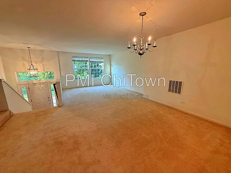 2438 Anna Way — Photo 2