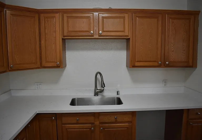 1720 Bessie Ave — Photo 10