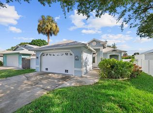 821 101st Ave N, Naples, FL 34108