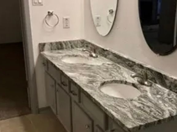 3rd image of 16522 Holly Trail Dr