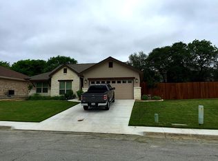656 Oak Valley Dr, Kerrville, TX 78028