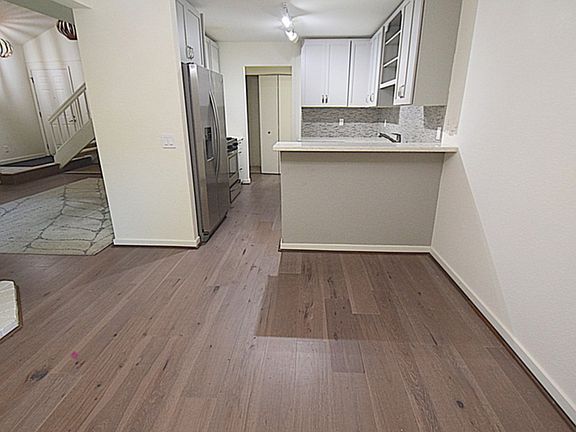 5th image of 45 Rosewood Dr