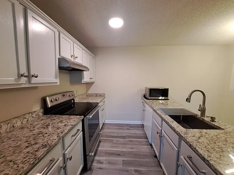 2301 W Michigan Ave #21 — Photo 6