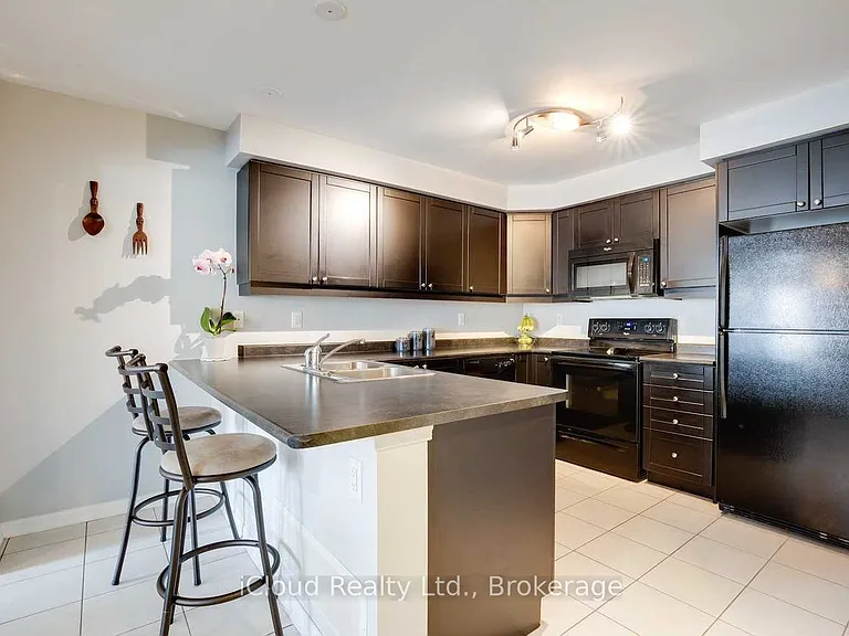 6 Suitor Ct — Photo 4