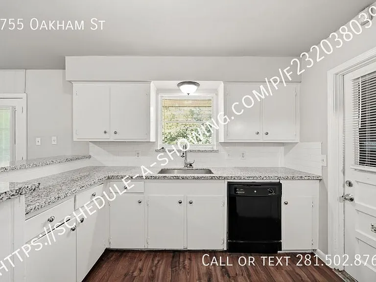 5755 Oakham St — Photo 9