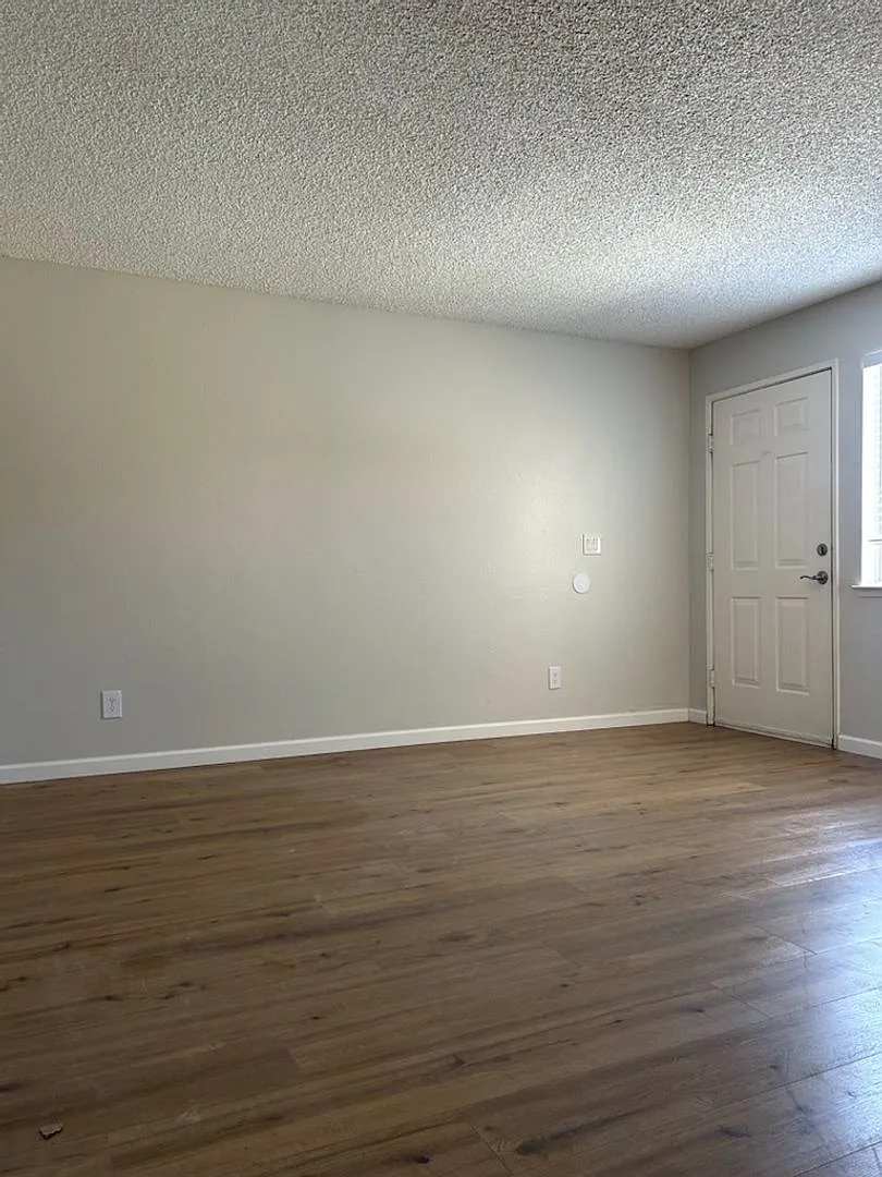 724 S. Norma St. — Photo 3