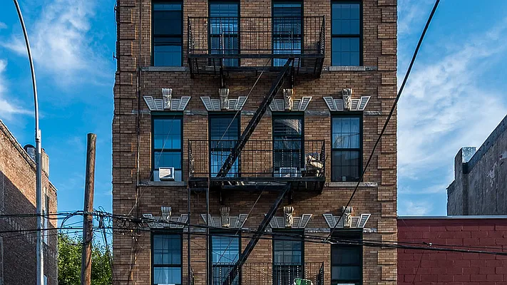 Rented by Nooklyn NYC LLC | media 9