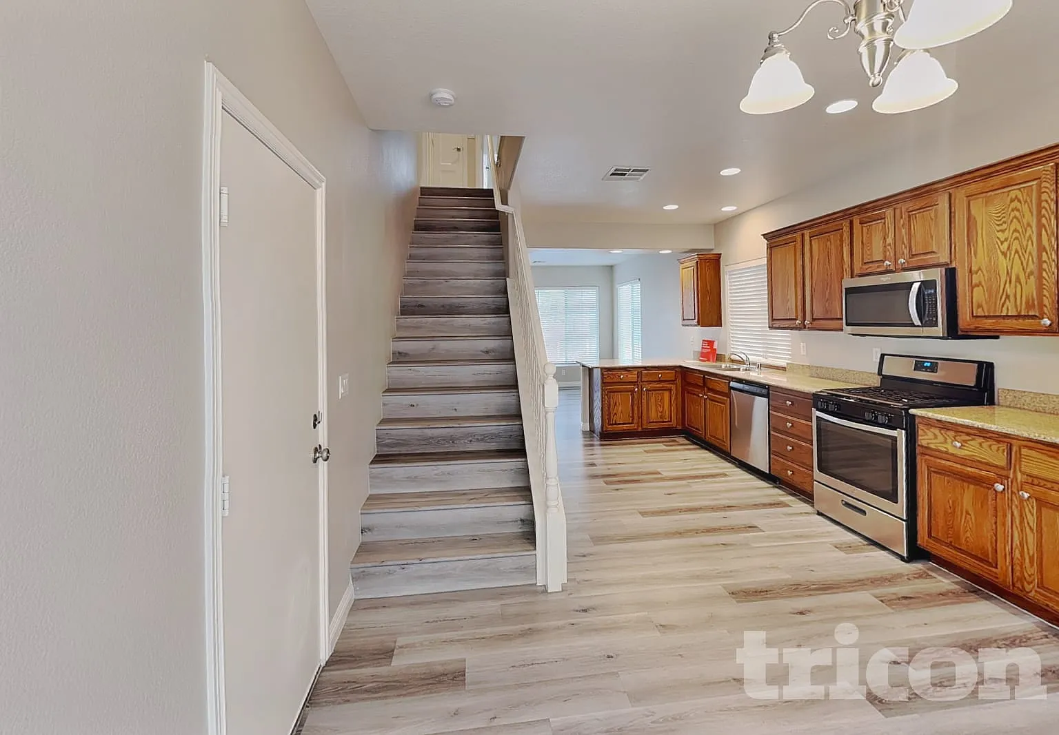 1686 Tristan Flower Avenue Las Vegas NV — Photo 4