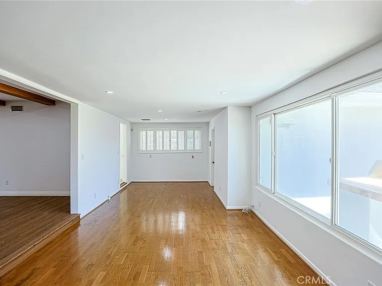 1200 W Rowan St — Photo 8