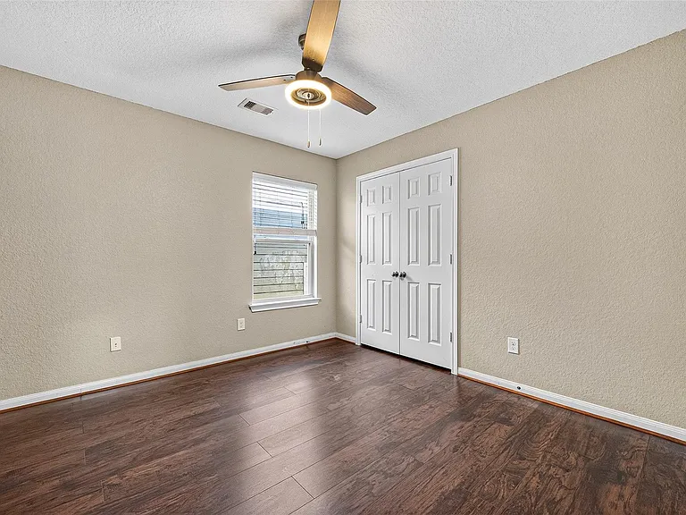 26738 Henson Falls Dr — Photo 37