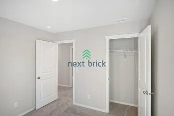 4209 Savannah Loop NE — Photo 8