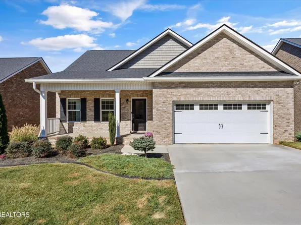 565 Timberline Dr, Lenoir City, TN 37772