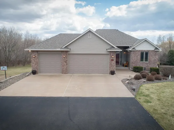 2716 319th Ln NE, Cambridge, MN 55008