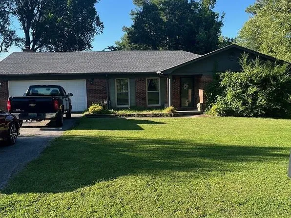 100 Brunswick Cir, Paducah, KY 42001
