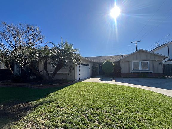 2nd image of 2642 Oak Knoll Dr