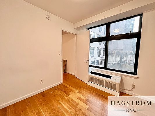 4th image of 586 Bushwick Ave #121