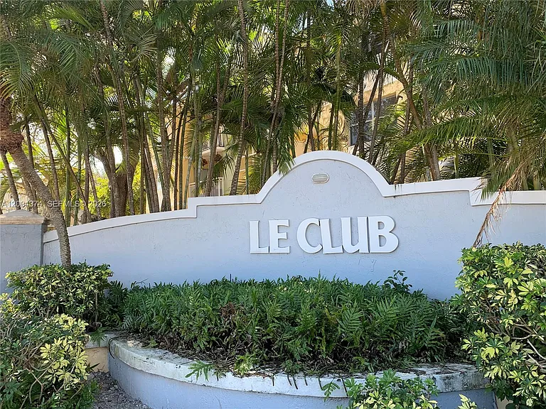 8660 SW 212th St #305 — Photo 33