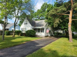275 N 7th St, Lewiston, NY 14092