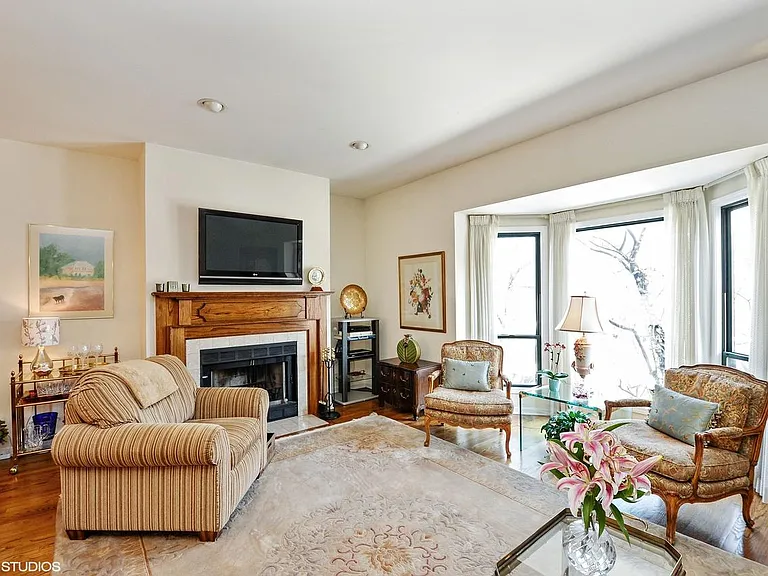 620 S Laflin St — Photo 18