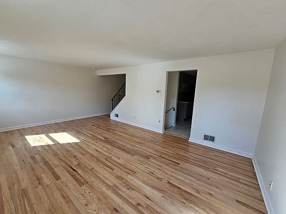 5th image of 589 Lucia Dr #589