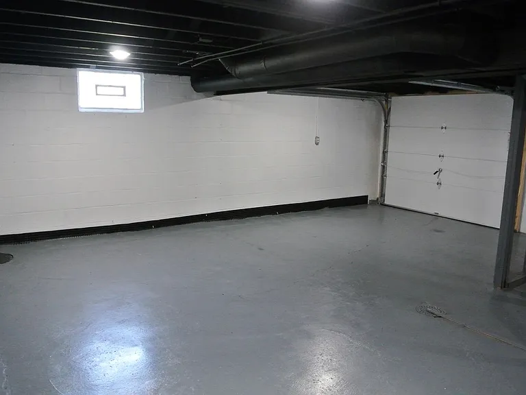 3121 Clifford Ave — Photo 37
