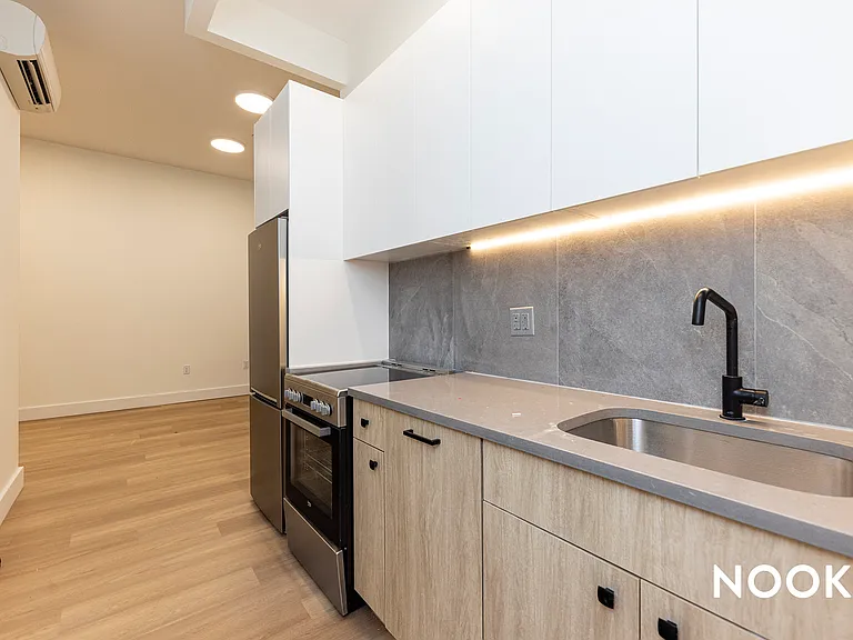 589 Knickerbocker Ave #1D — Photo 7