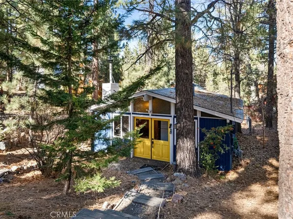 1141 W Alta Vista Ave, Big Bear City, CA 92314