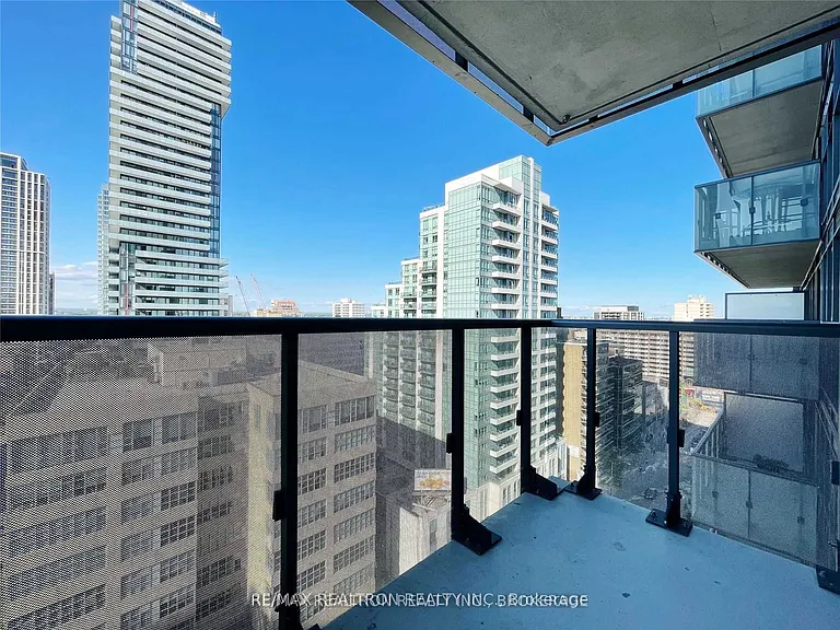 125 Redpath Ave #1404 — Photo 11