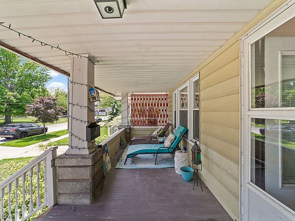 3rd image of 1334 W 104th St