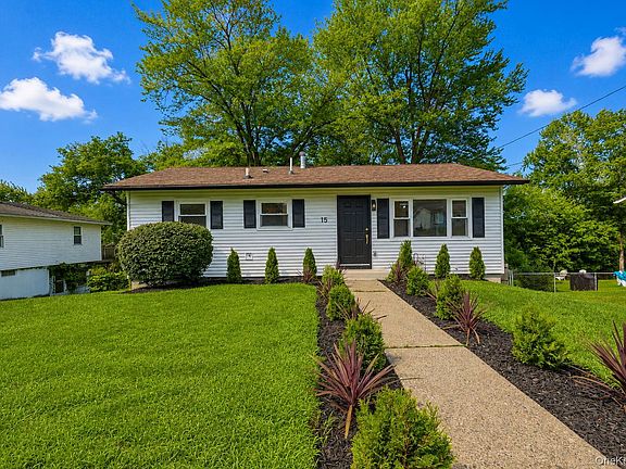 3rd image of 15 Fleetwood Drive
