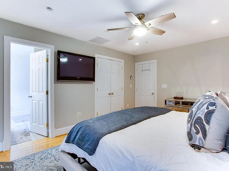5407 Helm Ct — Photo 21