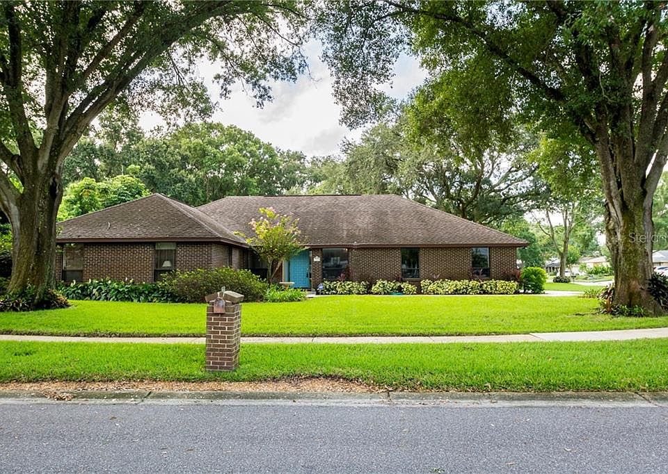 1st image of 13539 Lake Magdalene Dr